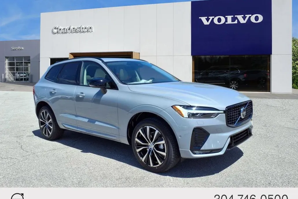 2025 Volvo XC60 Plus photo 1