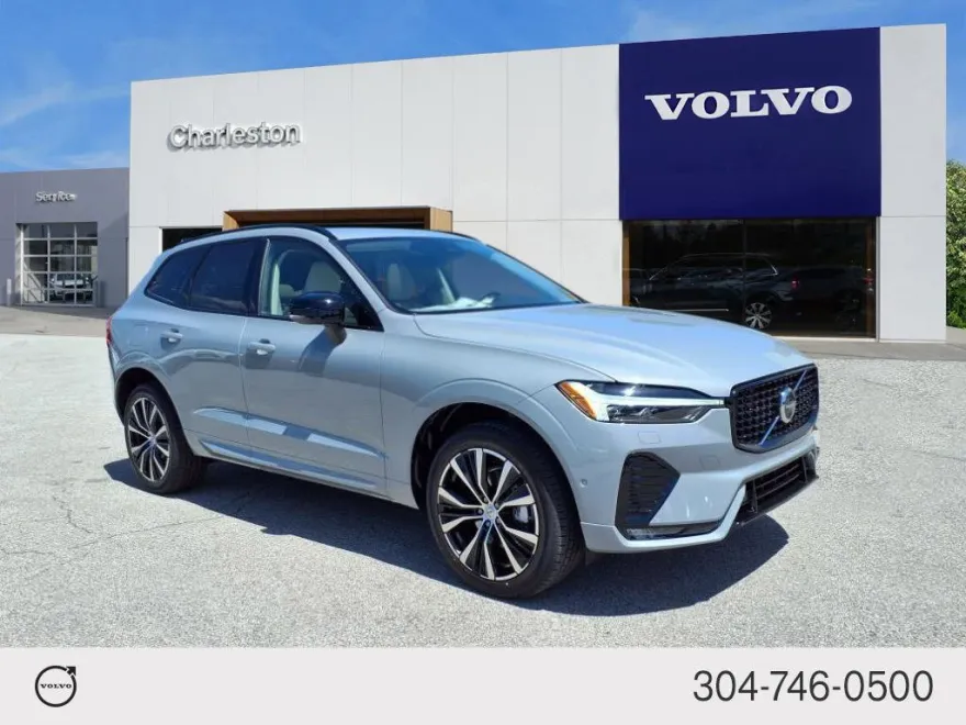 2025 Volvo XC60 Plus photo 1