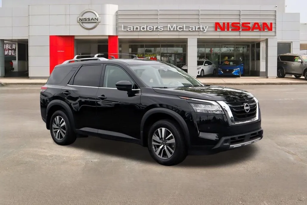 2024 Nissan Pathfinder SL photo 1