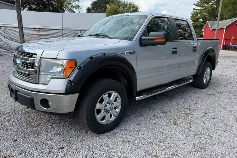2013 Ford F-150 XLT photo 1