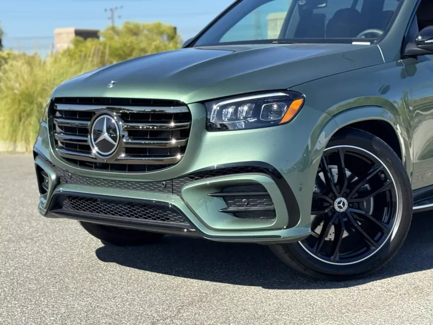 2026 Mercedes Benz GLS 580 4MATIC photo 1