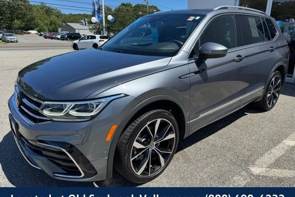2022 Volkswagen Tiguan SEL Premium R-Line photo 1