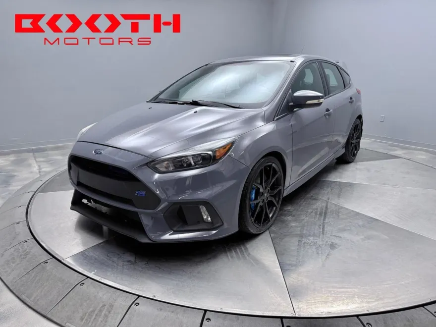 2017 Ford Focus RS photo 1