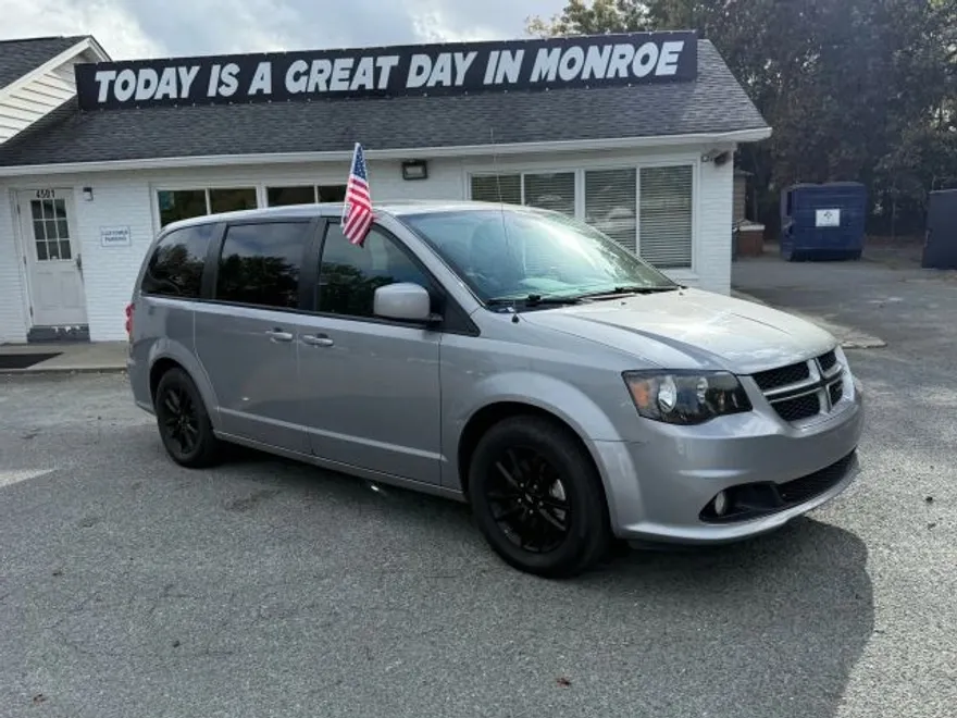 2019 Dodge Grand Caravan GT photo 1