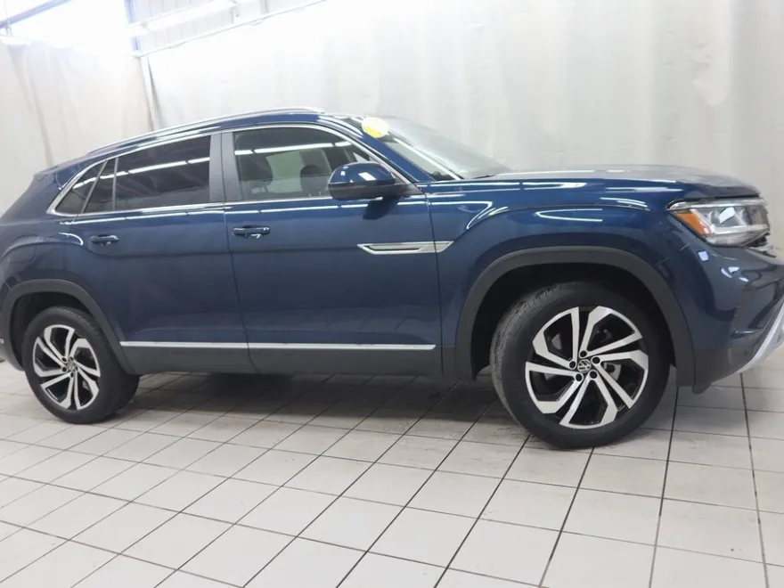 2023 Volkswagen Atlas Cross Sport V6 SEL photo 1