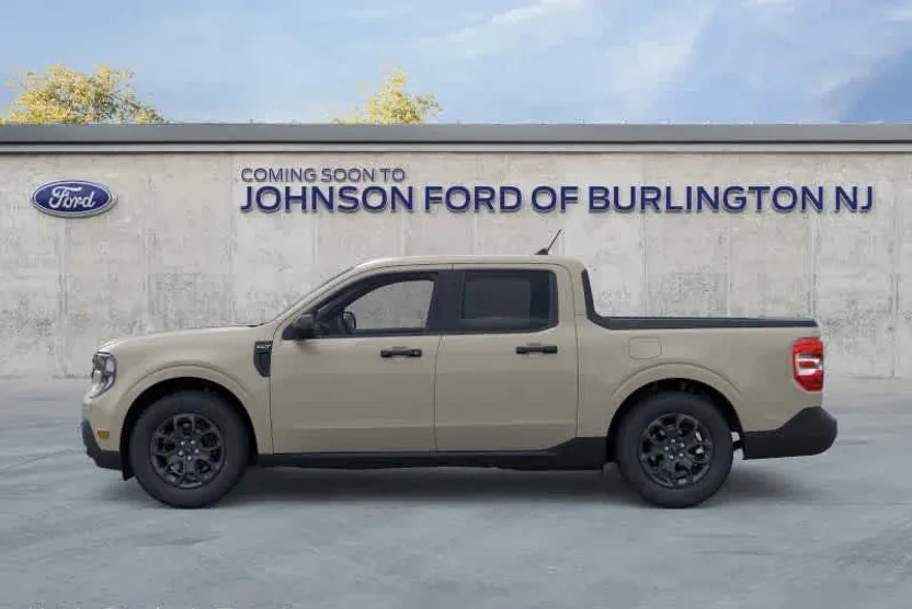 2025 Ford Maverick XLT photo 1