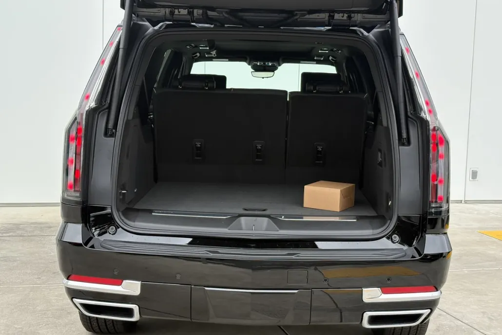 2025 Cadillac Escalade ESV Premium Luxury photo 1