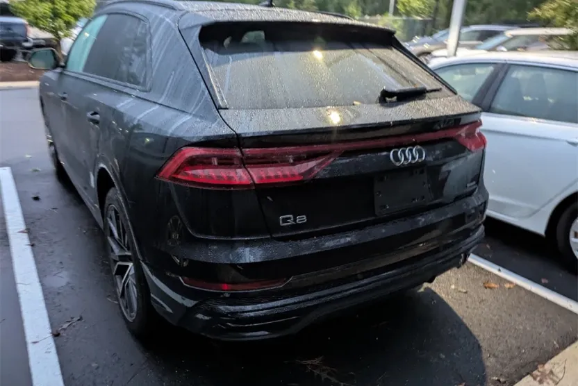 2021 Audi Q8 55 Premium Plus photo 1