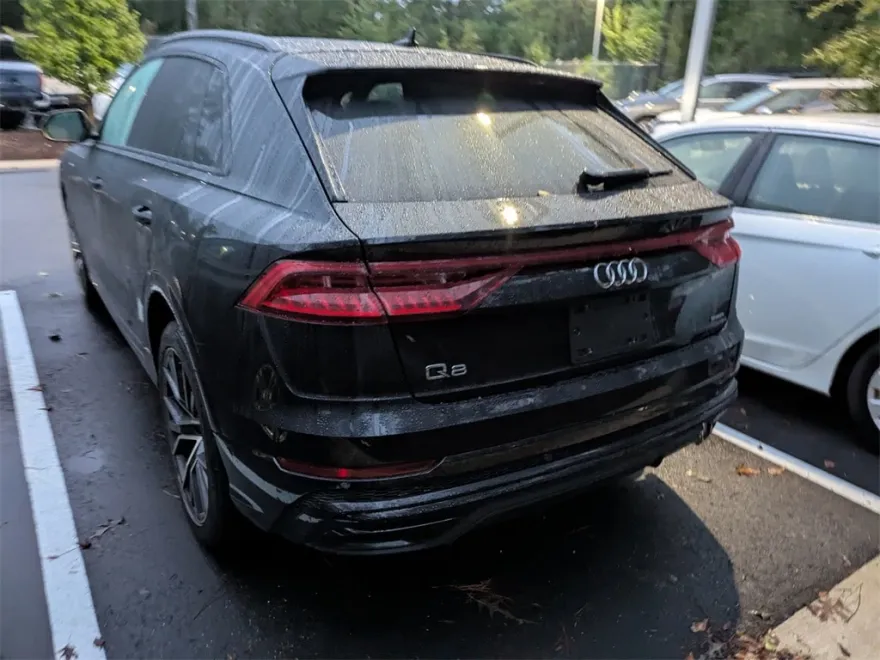 2021 Audi Q8 55 Premium Plus photo 1