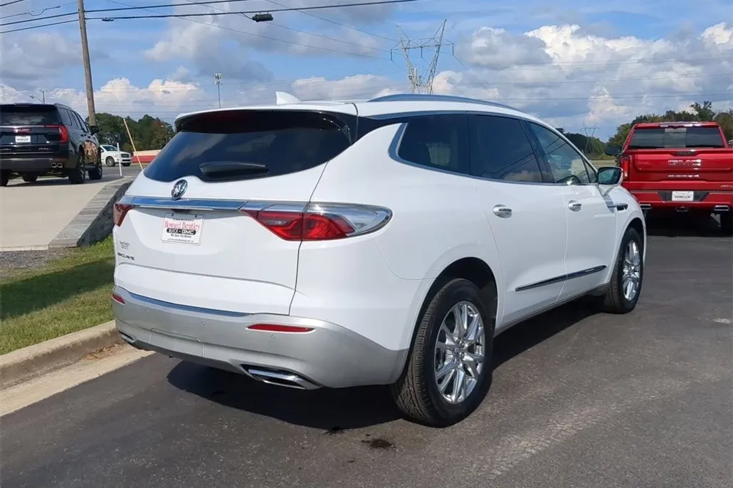 2023 Buick Enclave Premium photo 1