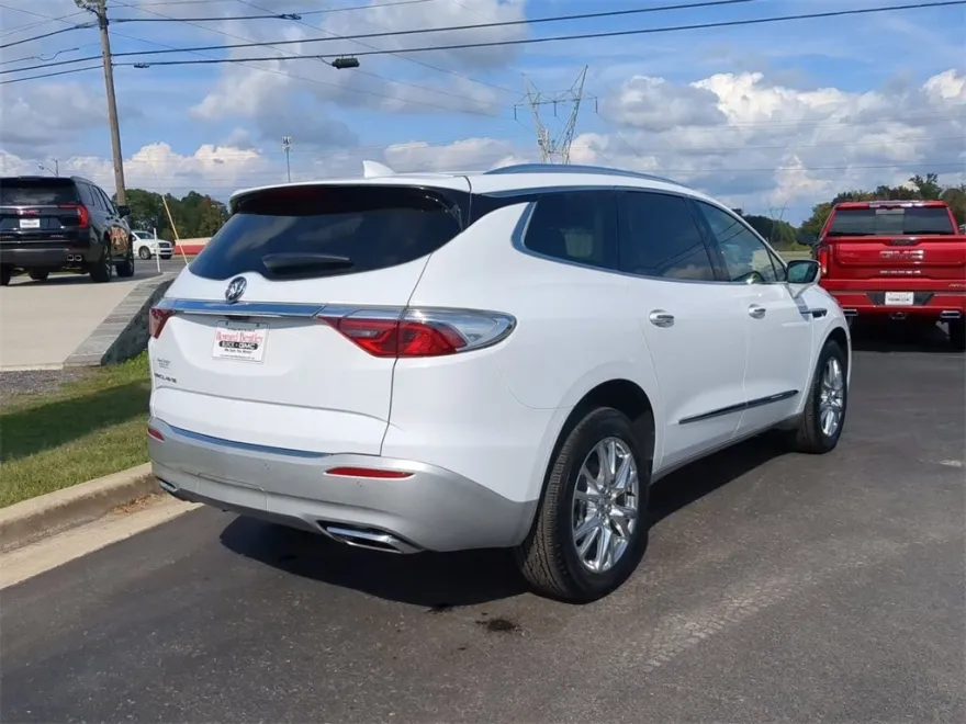 2023 Buick Enclave Premium photo 1