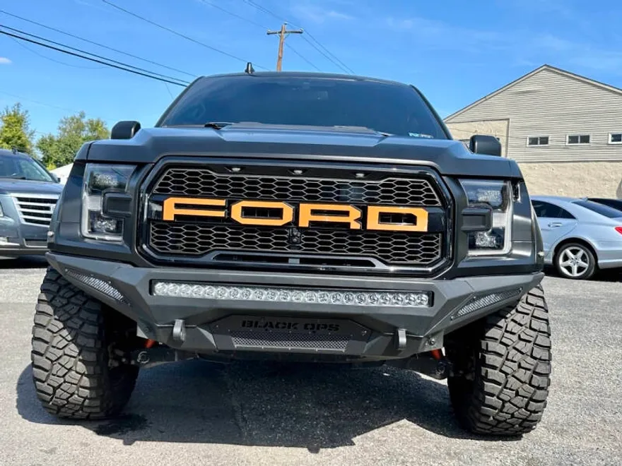 2020 Ford F-150 Raptor photo 1