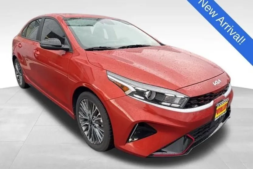 2023 Kia Forte GT-Line photo 1