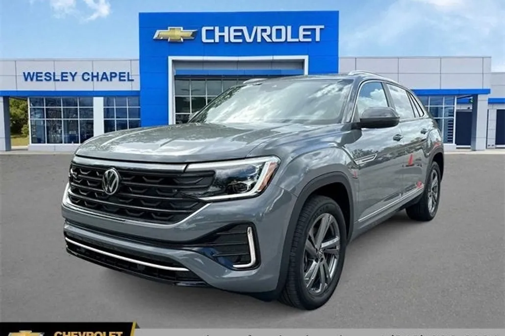 2024 Volkswagen Atlas Cross Sport SEL R-Line photo 1