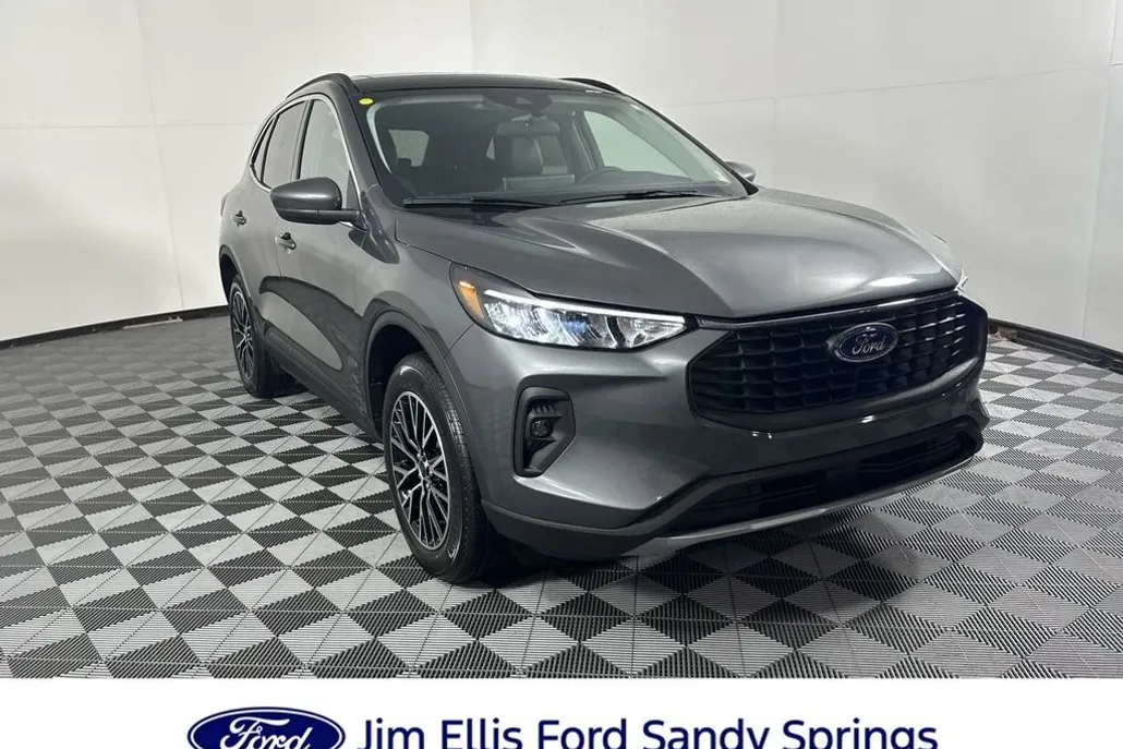 2025 Ford Escape Plug-In Hybrid photo 1