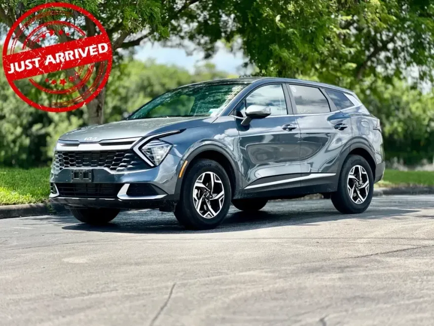 2024 Kia Sportage LX photo 1