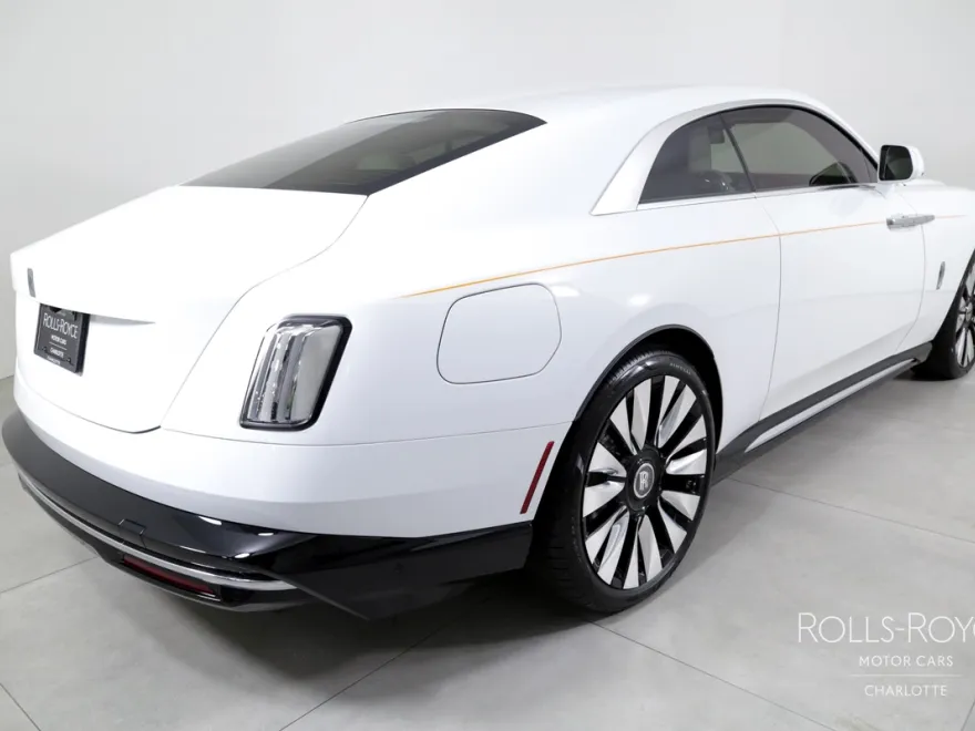 2024 Rolls Royce Spectre photo 1
