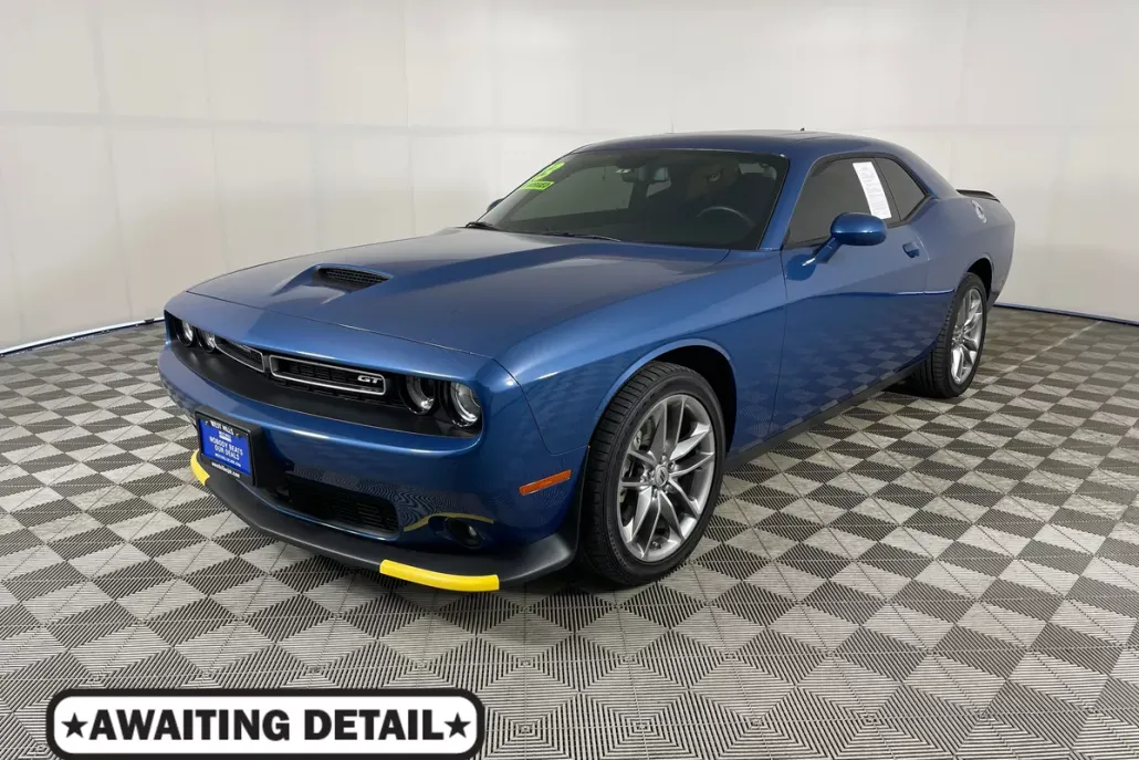 2023 Dodge Challenger GT photo 1