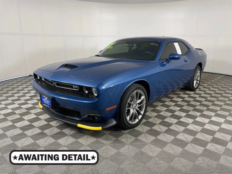 2023 Dodge Challenger GT photo 1