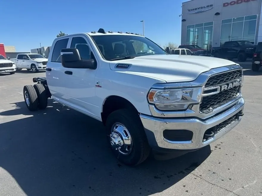 2024 Ram 3500 Tradesman photo 1