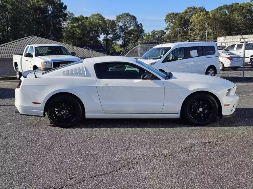 2014 Ford Mustang Base photo 1