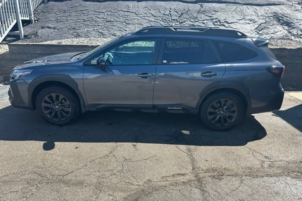 2025 Subaru Outback Onyx Edition XT photo 1