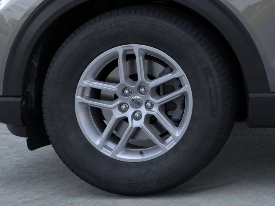 2025 Ford Explorer photo 1