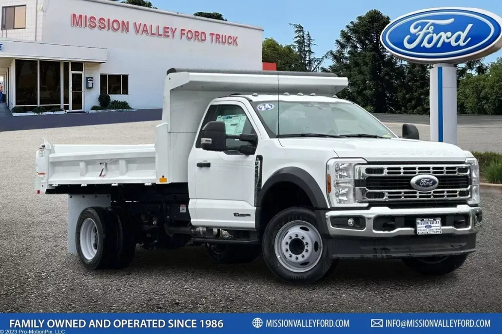 2024 Ford F-450 photo 1
