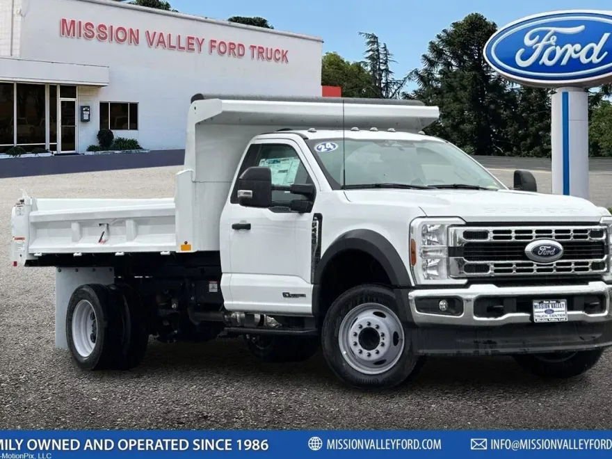 2024 Ford F-450 photo 1