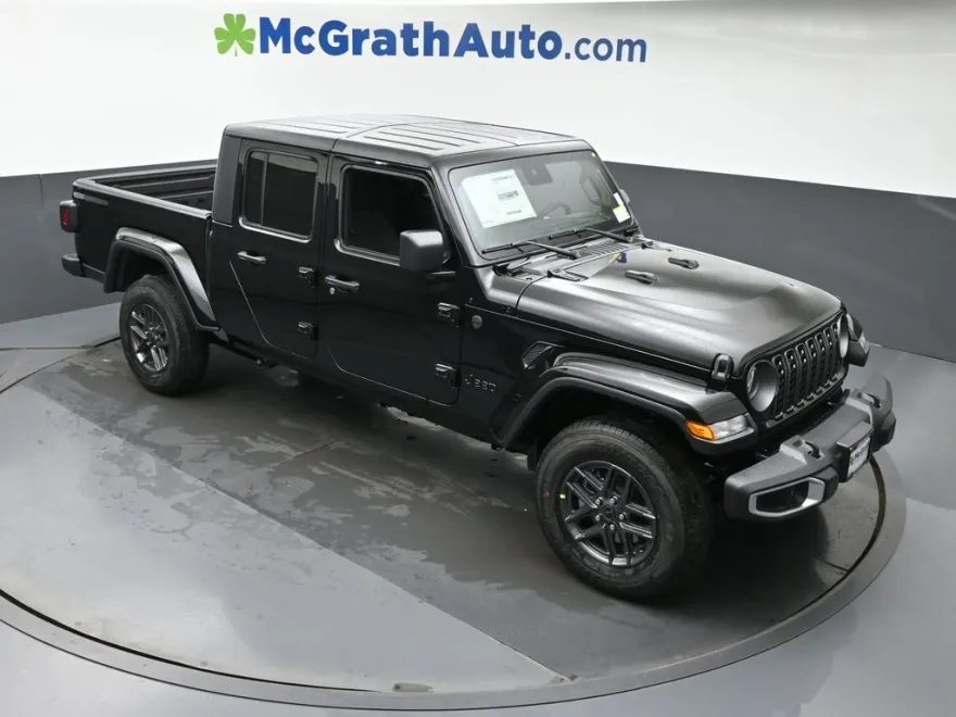 2025 Jeep Gladiator Sport S photo 1