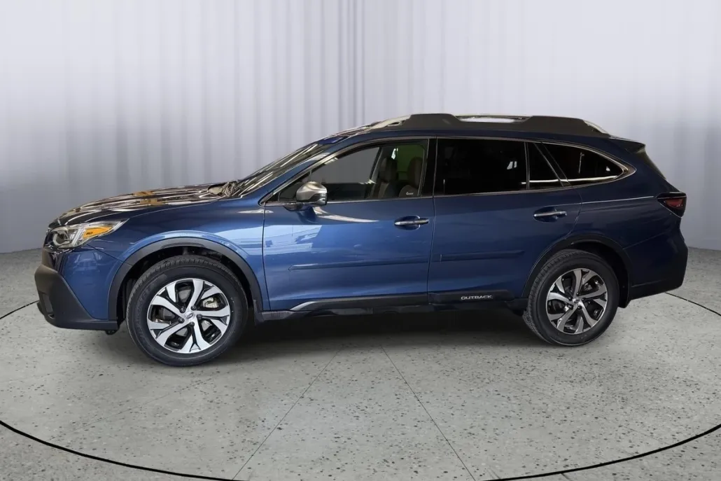 2021 Subaru Outback Touring XT photo 1