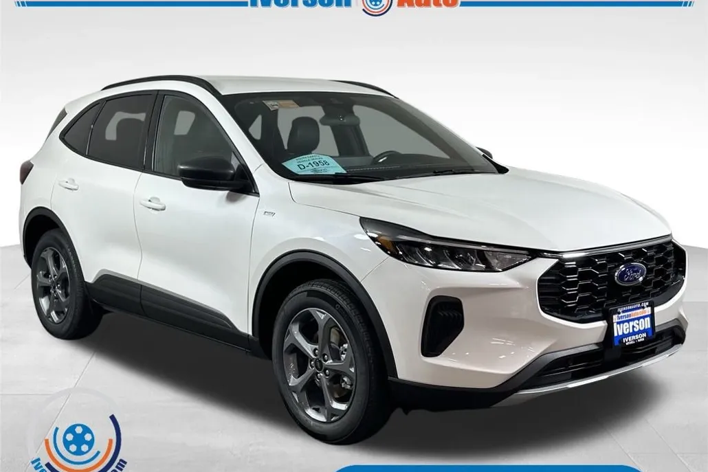 2025 Ford Escape ST-Line photo 1