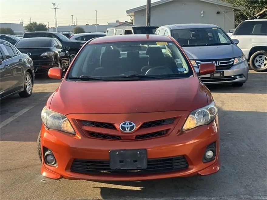 2013 Toyota Corolla L photo 1