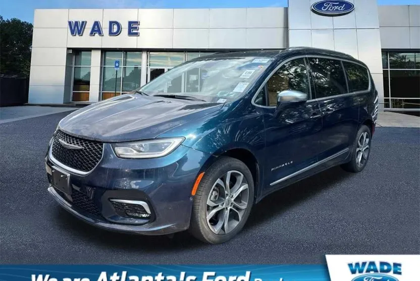 2022 Chrysler Pacifica Pinnacle photo 1