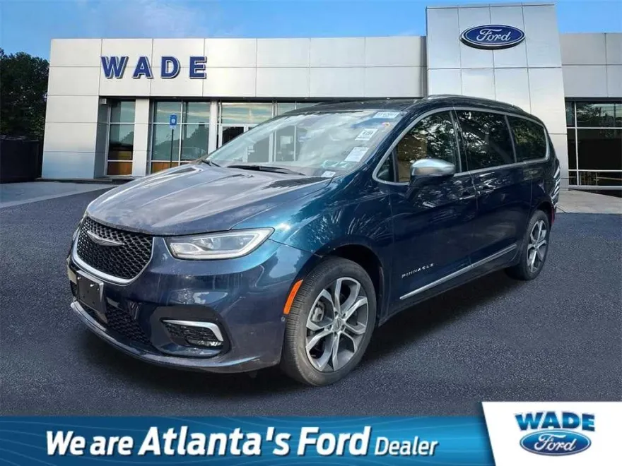 2022 Chrysler Pacifica Pinnacle photo 1