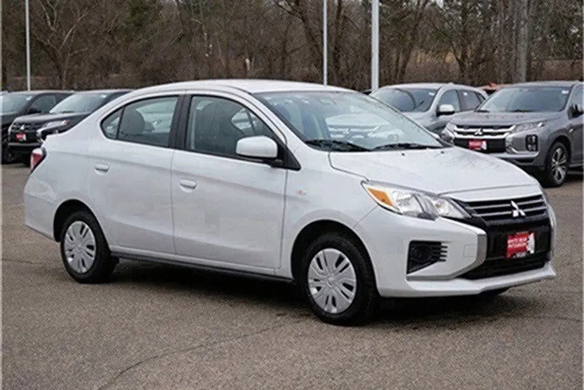 2024 Mitsubishi Mirage G4 ES photo 1