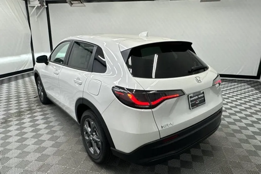 2026 Honda HR-V LX photo 1