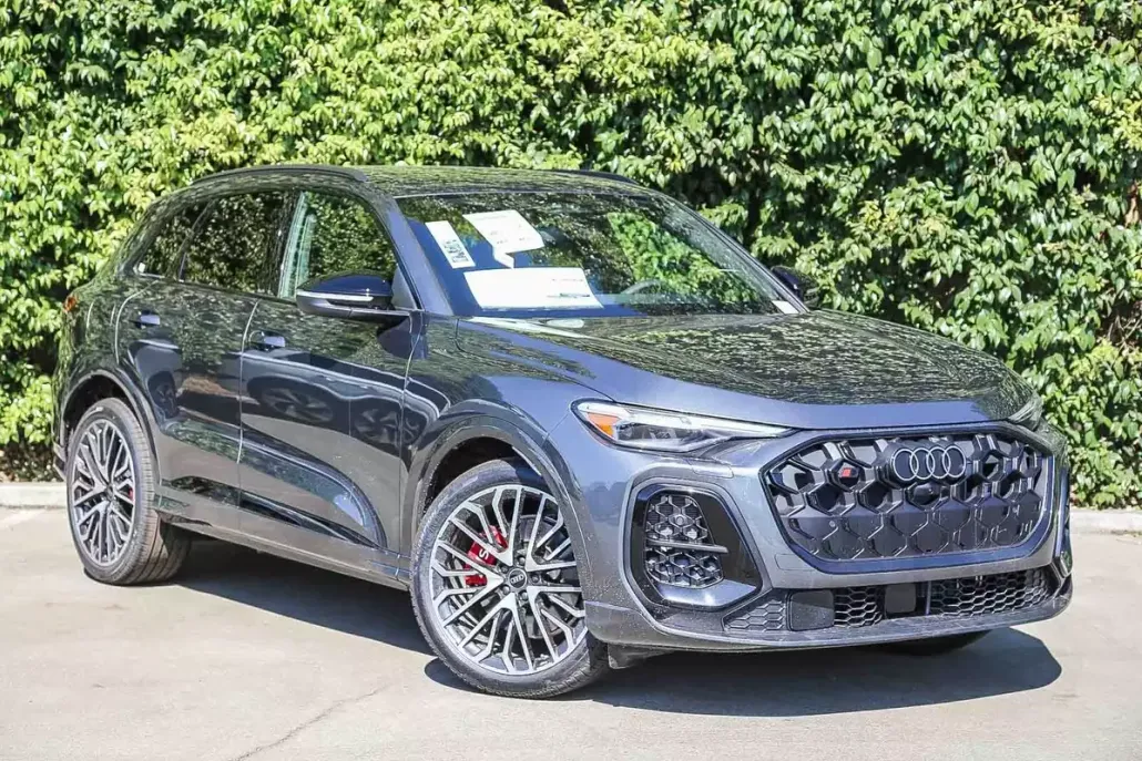 2025 Audi SQ5 Premium Plus photo 1