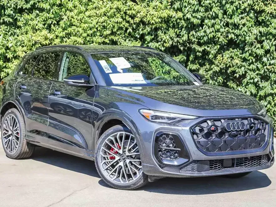 2025 Audi SQ5 Premium Plus photo 1