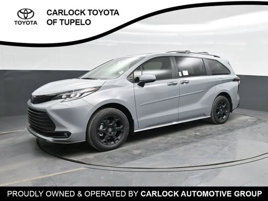 2025 Toyota Sienna Woodland Edition photo 1