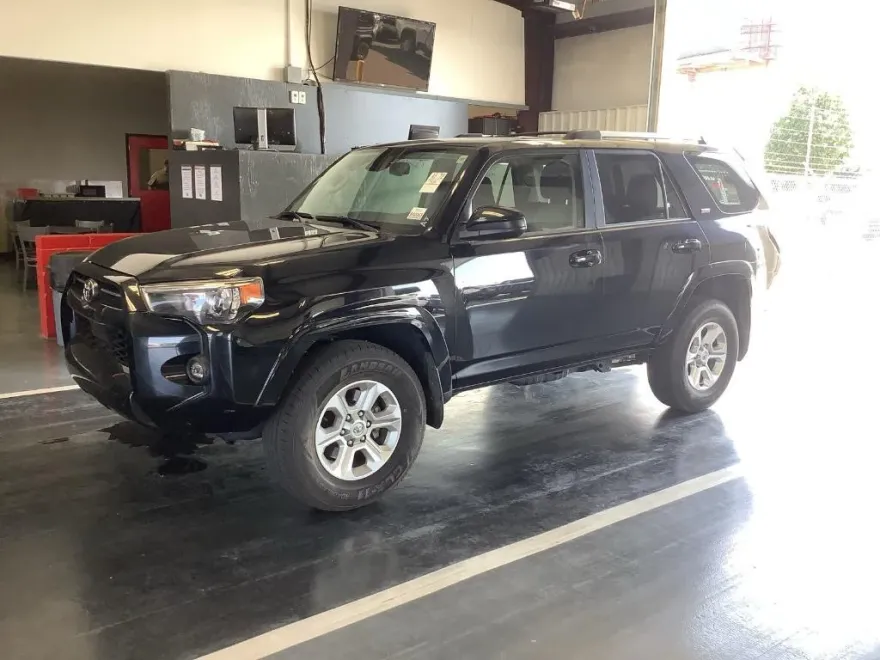 2024 Toyota 4Runner SR5 photo 1