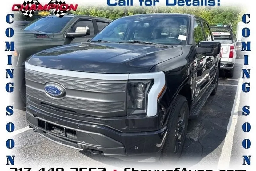 2022 Ford F-150 Lightning Lariat photo 1