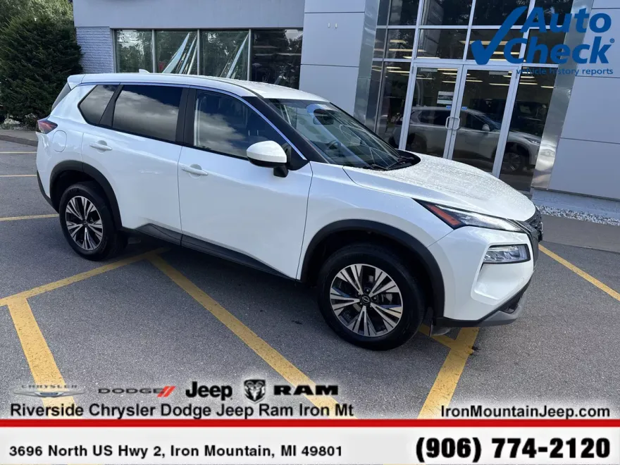 2023 Nissan Rogue SV photo 1