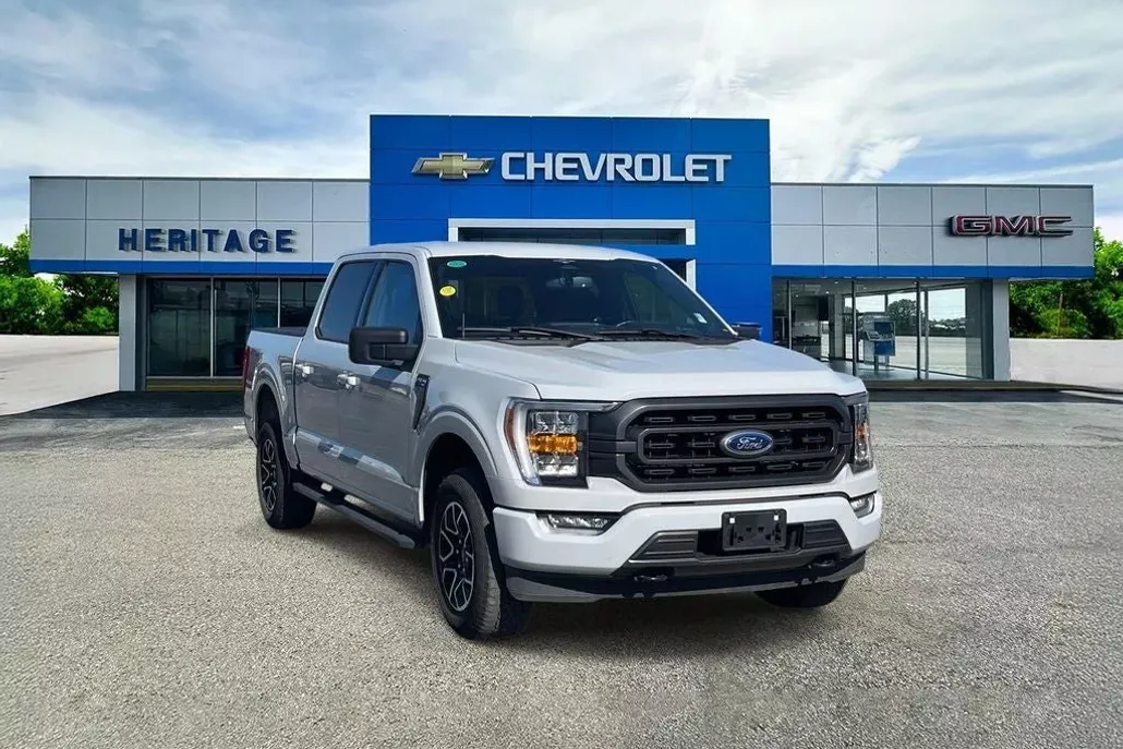 2023 Ford F-150 XL photo 1