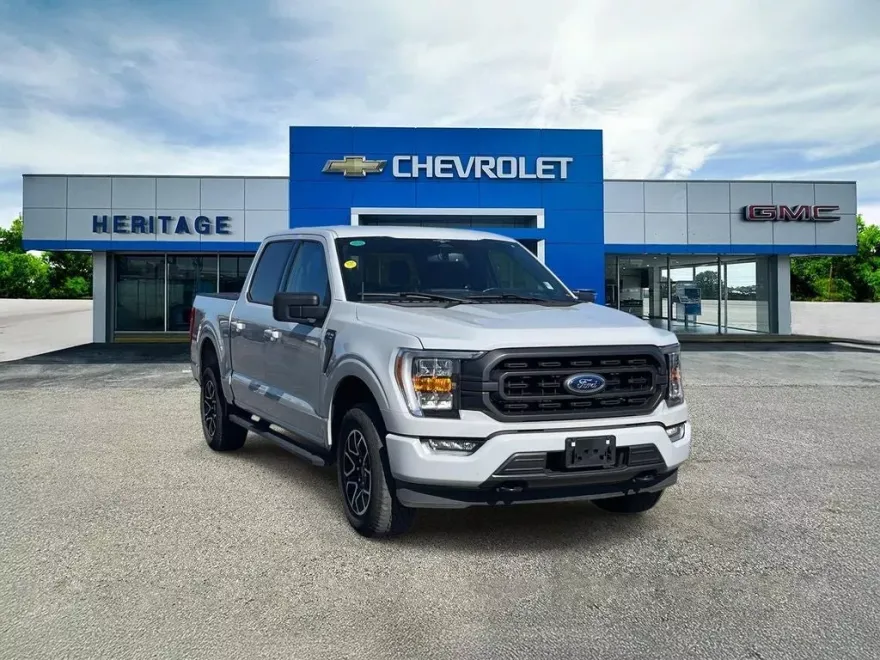 2023 Ford F-150 XL photo 1