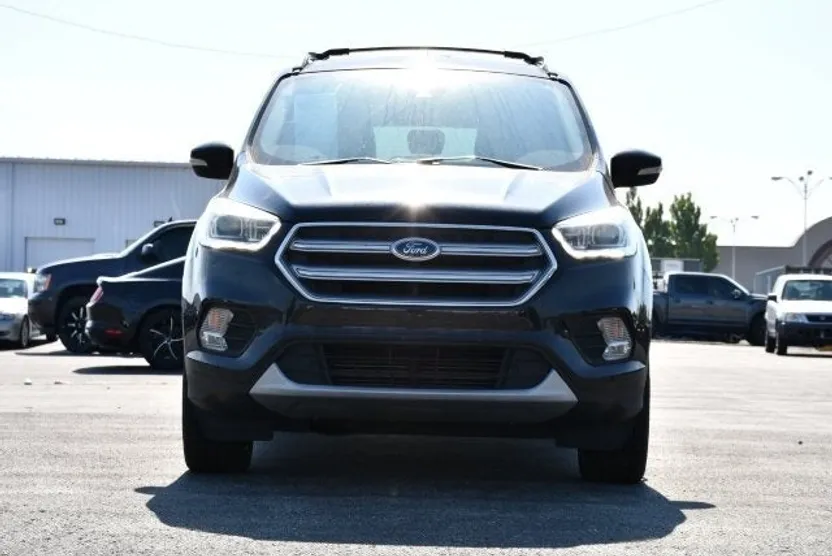 2017 Ford Escape Titanium photo 1