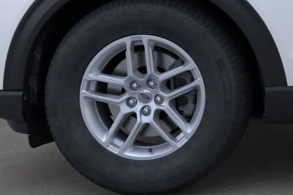 2025 Ford Explorer photo 1