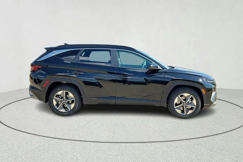 2026 Hyundai Tucson SEL photo 1
