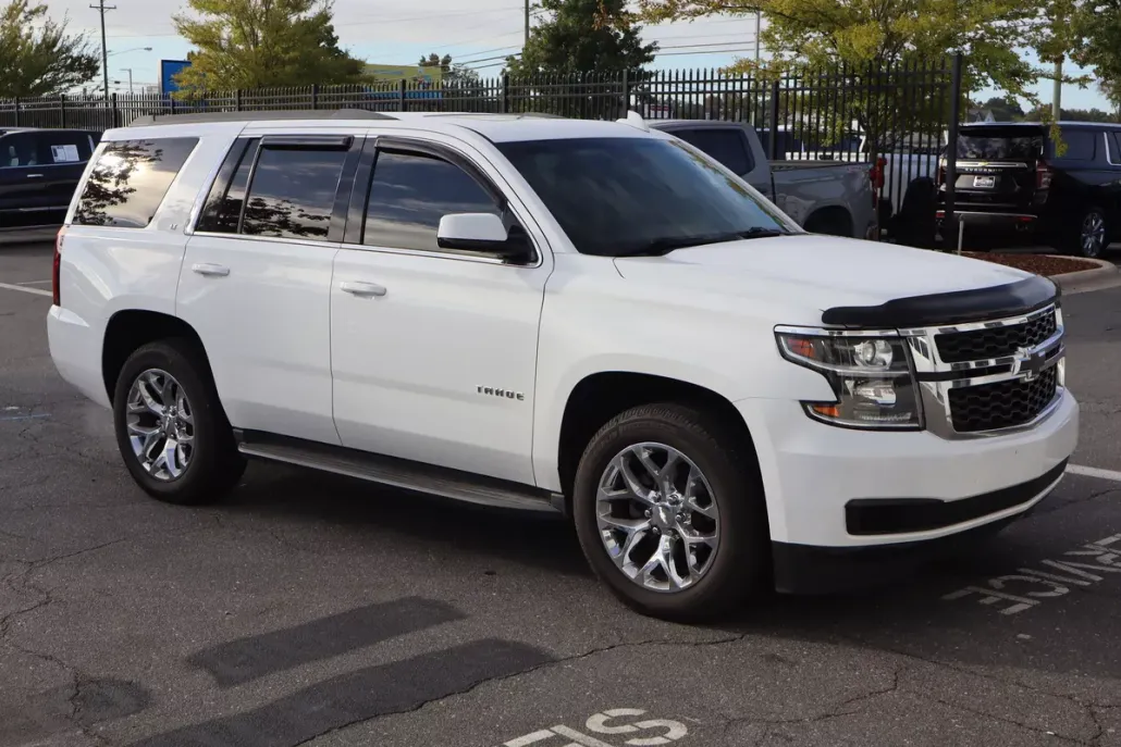 2016 Chevrolet Tahoe LT photo 1