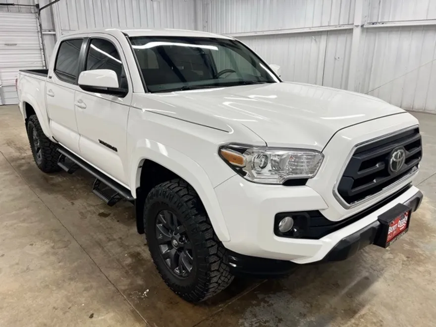 2023 Toyota Tacoma SR5 photo 1